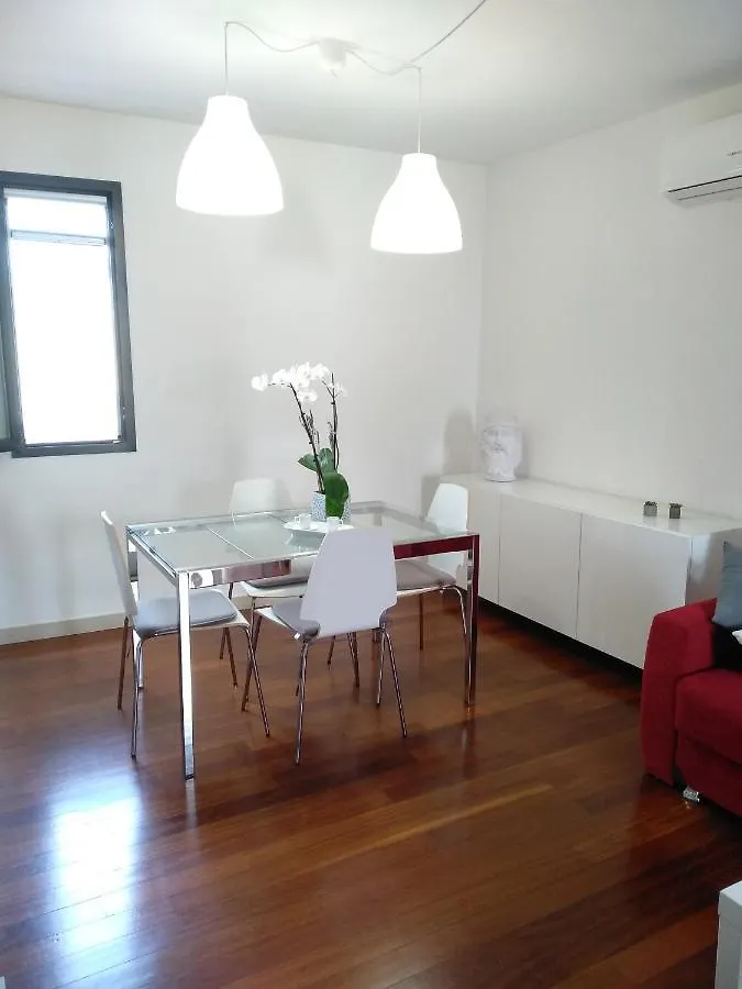 Sunlight Apartment Comiso